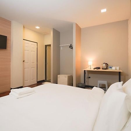 โกอินน์ สีลม - สถานีรถไฟฟ้าเซนต์หลุยส์ Go Inn Silom - Bts Saint Louis Bangkok Extérieur photo
